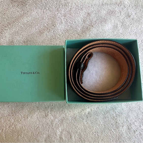 Tiffany & Co. Skinny Black Leather Belt Kit. - size 34